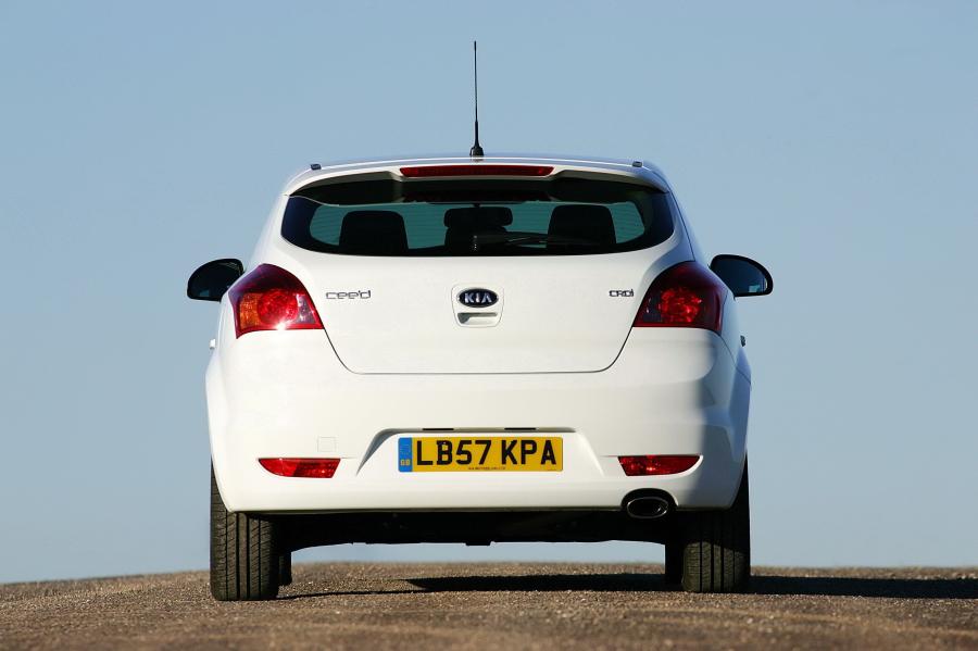  Kia pro_cee&rsquo;d 2008 года  (фото 3 из 182)